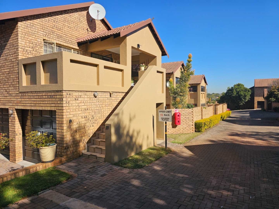 To Let 2 Bedroom Property for Rent in The Wilds Gauteng