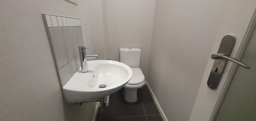 To Let 2 Bedroom Property for Rent in Rivonia Gauteng