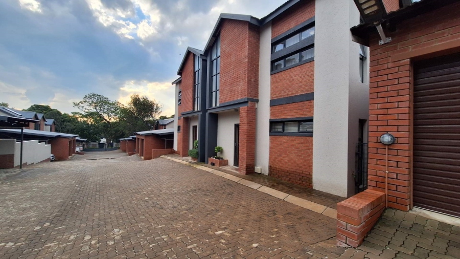 To Let 2 Bedroom Property for Rent in Ferndale Gauteng