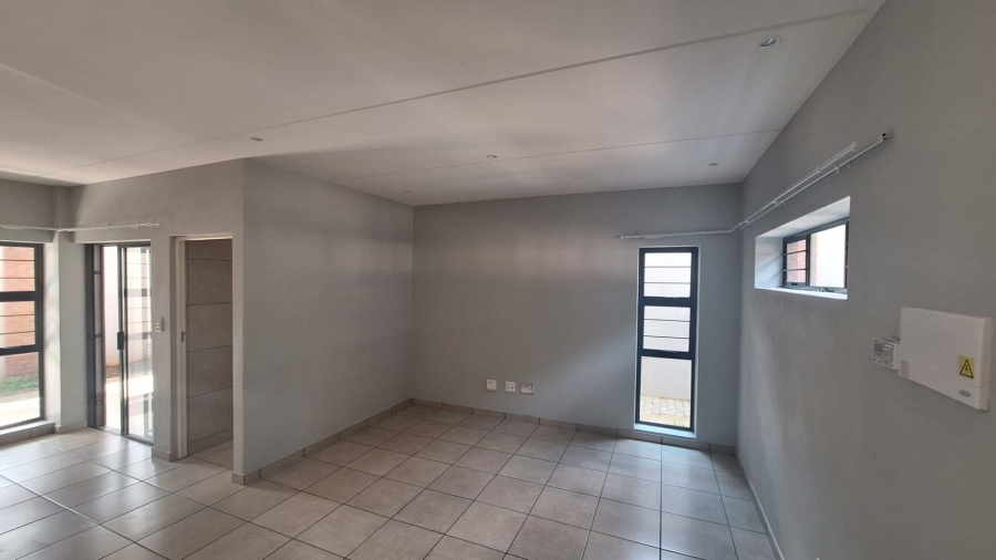 To Let 2 Bedroom Property for Rent in Ferndale Gauteng