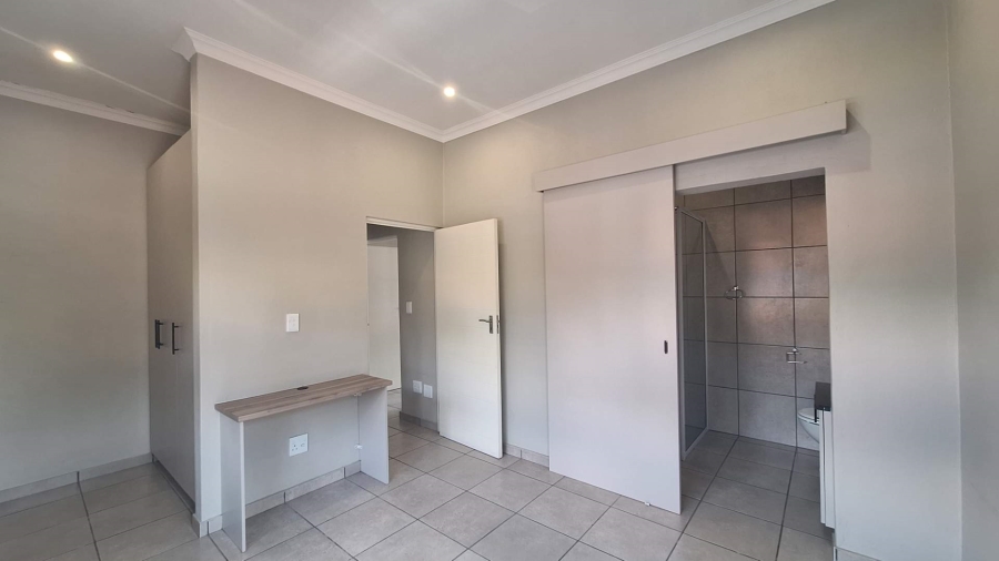 To Let 2 Bedroom Property for Rent in Ferndale Gauteng
