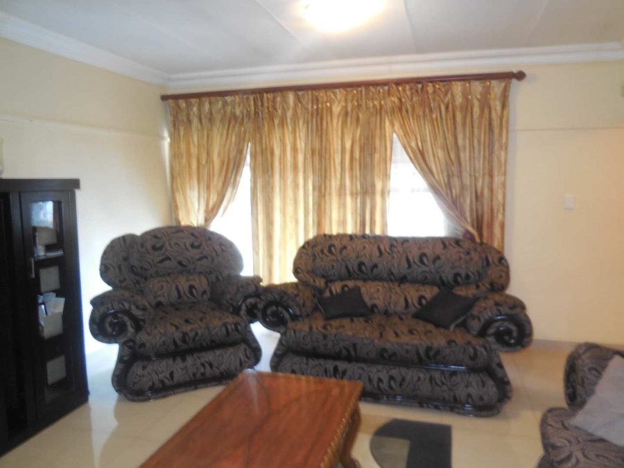 To Let 3 Bedroom Property for Rent in Lindo Park Gauteng