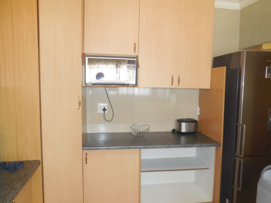 To Let 3 Bedroom Property for Rent in Lindo Park Gauteng