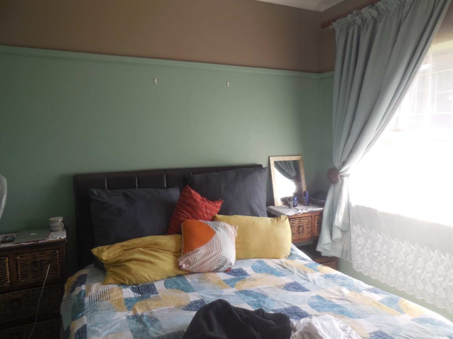 To Let 3 Bedroom Property for Rent in Lindo Park Gauteng