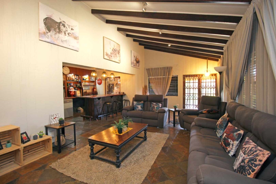 5 Bedroom Property for Sale in Greenhills Gauteng