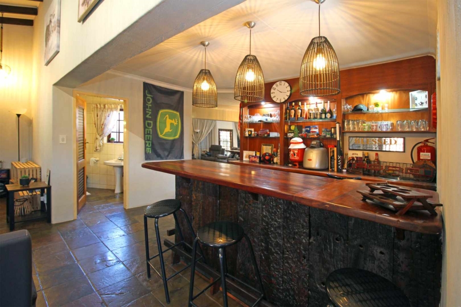 5 Bedroom Property for Sale in Greenhills Gauteng