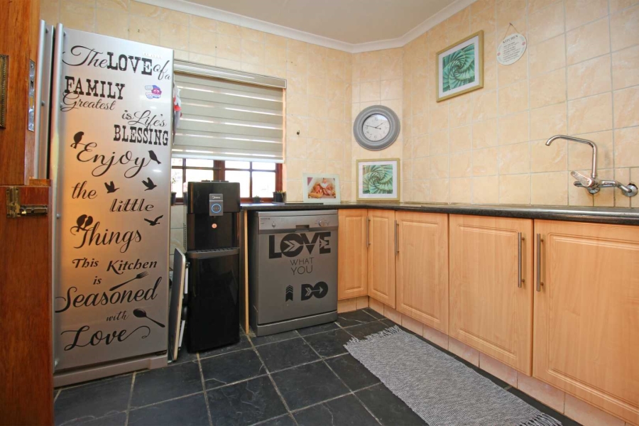 5 Bedroom Property for Sale in Greenhills Gauteng