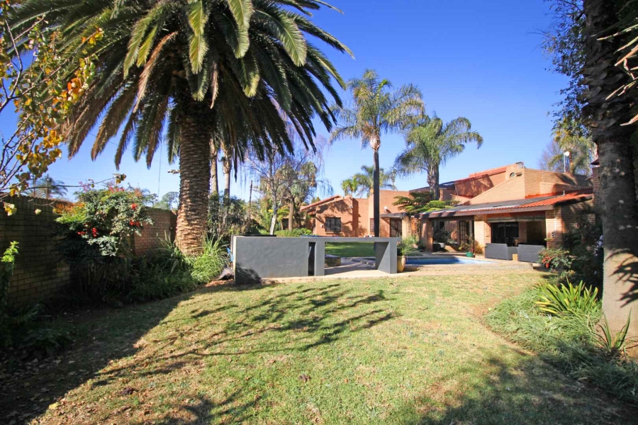 5 Bedroom Property for Sale in Greenhills Gauteng