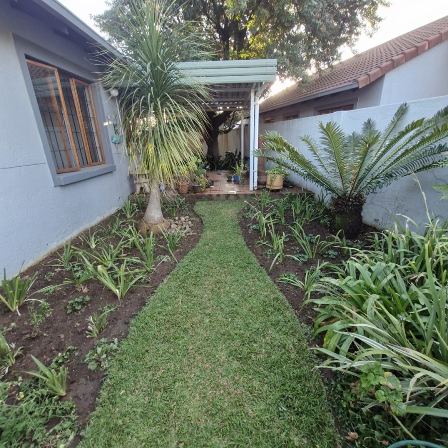 3 Bedroom Property for Sale in Die Wilgers Gauteng