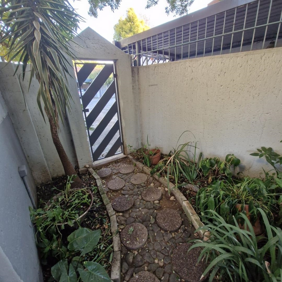 3 Bedroom Property for Sale in Die Wilgers Gauteng