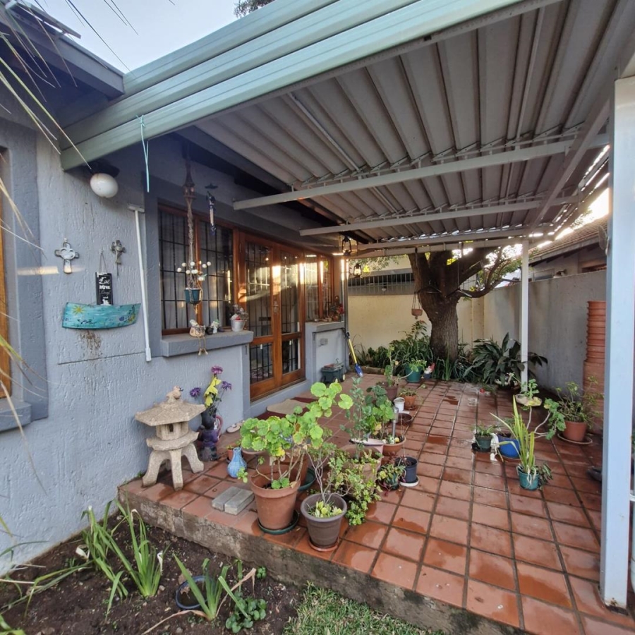 3 Bedroom Property for Sale in Die Wilgers Gauteng