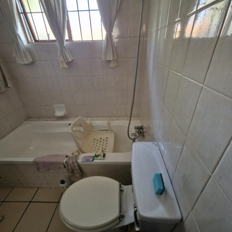 3 Bedroom Property for Sale in Die Wilgers Gauteng