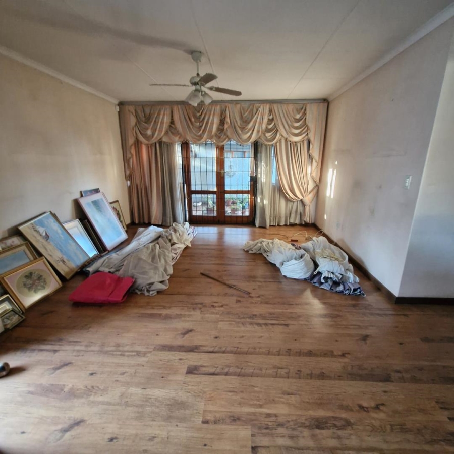 3 Bedroom Property for Sale in Die Wilgers Gauteng