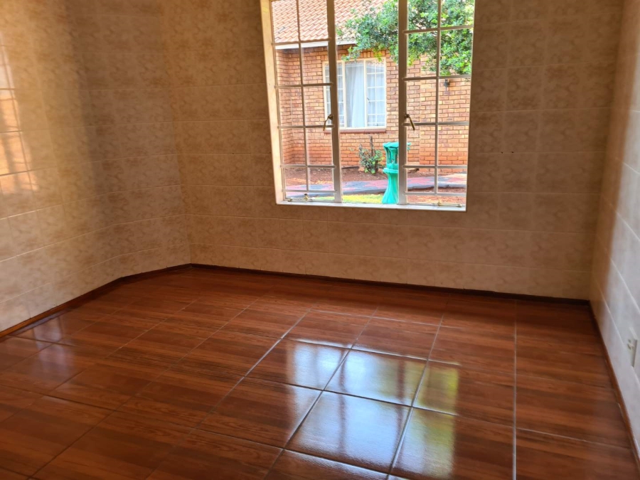 To Let 2 Bedroom Property for Rent in Hesteapark Gauteng