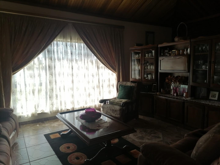 4 Bedroom Property for Sale in Birchleigh North Gauteng