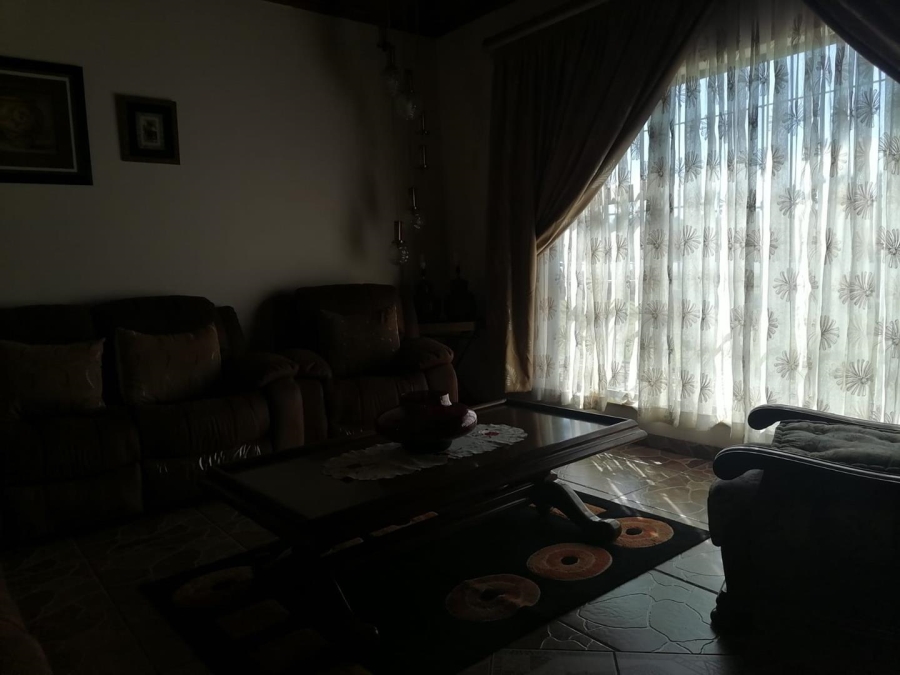 4 Bedroom Property for Sale in Birchleigh North Gauteng