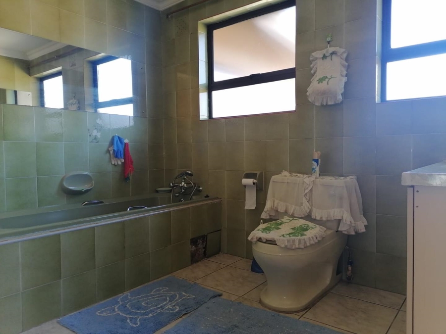 4 Bedroom Property for Sale in Birchleigh North Gauteng