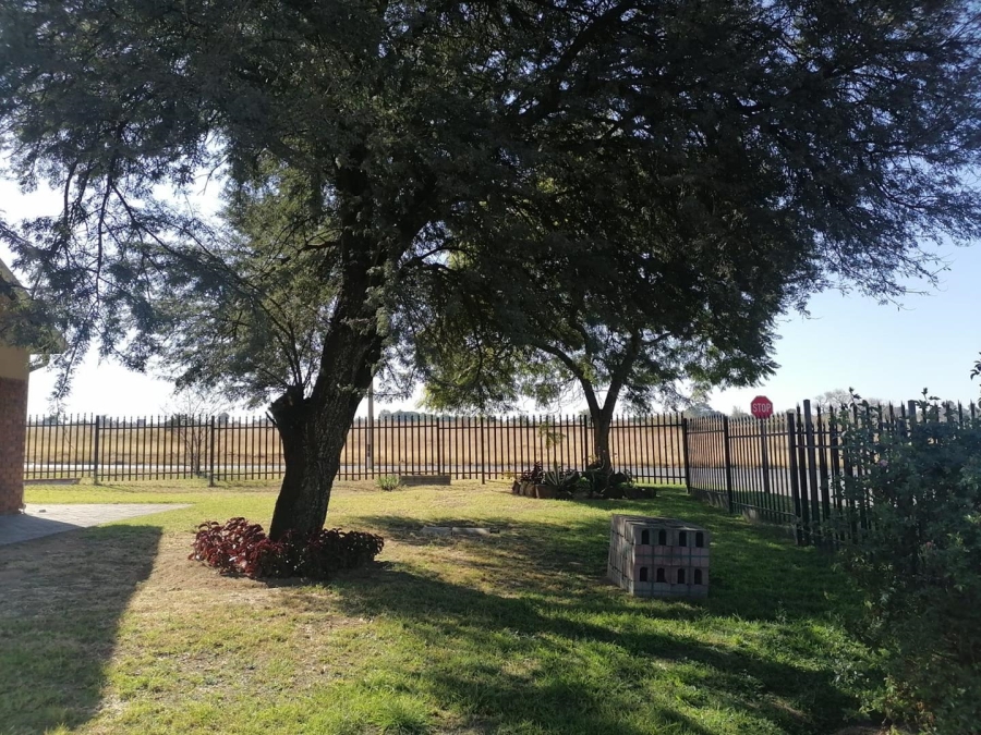 4 Bedroom Property for Sale in Birchleigh North Gauteng