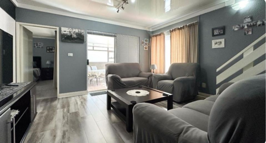 4 Bedroom Property for Sale in Glen Marais Gauteng