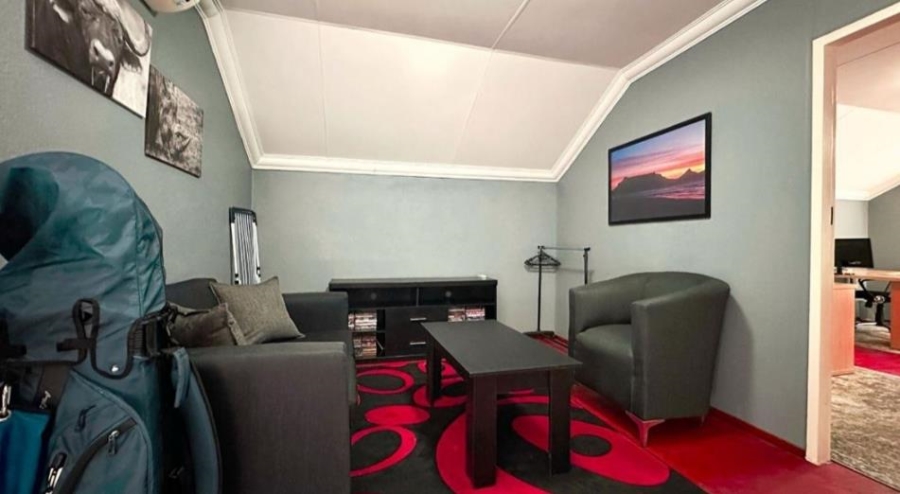4 Bedroom Property for Sale in Glen Marais Gauteng