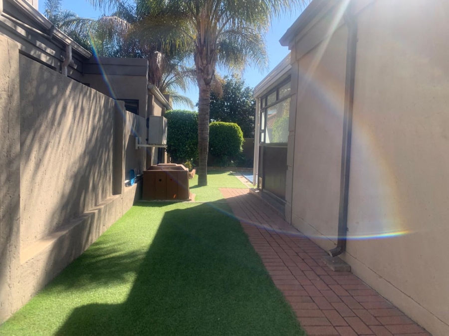 4 Bedroom Property for Sale in Glen Marais Gauteng