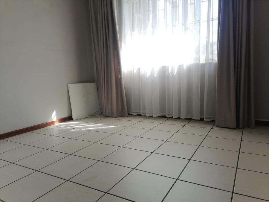 5 Bedroom Property for Sale in Van Riebeeck Park Gauteng