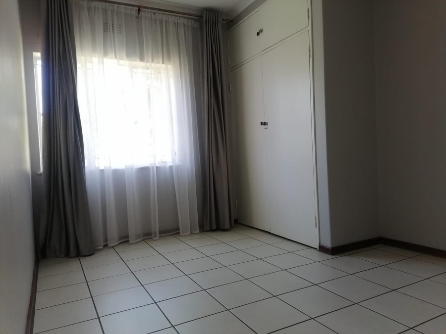 5 Bedroom Property for Sale in Van Riebeeck Park Gauteng