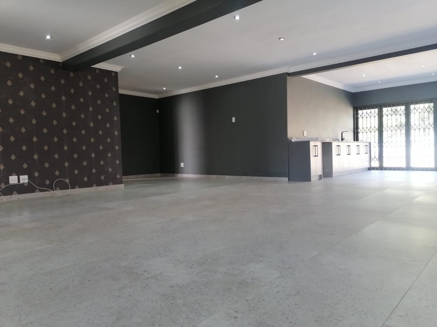 5 Bedroom Property for Sale in Van Riebeeck Park Gauteng