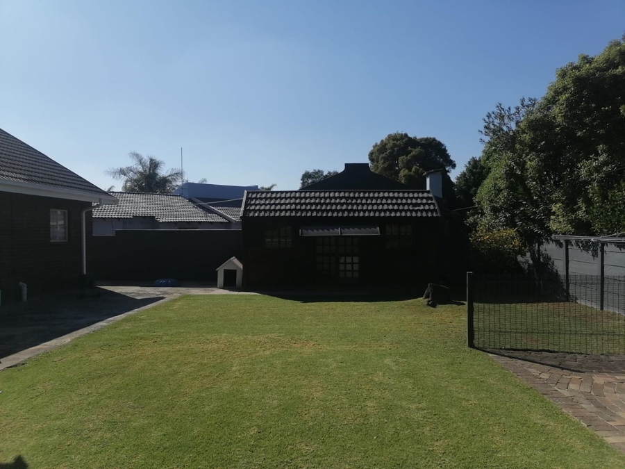 5 Bedroom Property for Sale in Van Riebeeck Park Gauteng