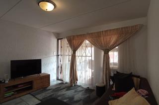 2 Bedroom Property for Sale in Mondeor Gauteng
