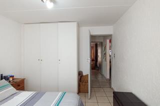 2 Bedroom Property for Sale in Mondeor Gauteng