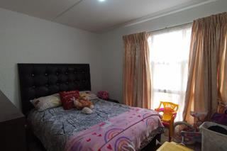 2 Bedroom Property for Sale in Mondeor Gauteng