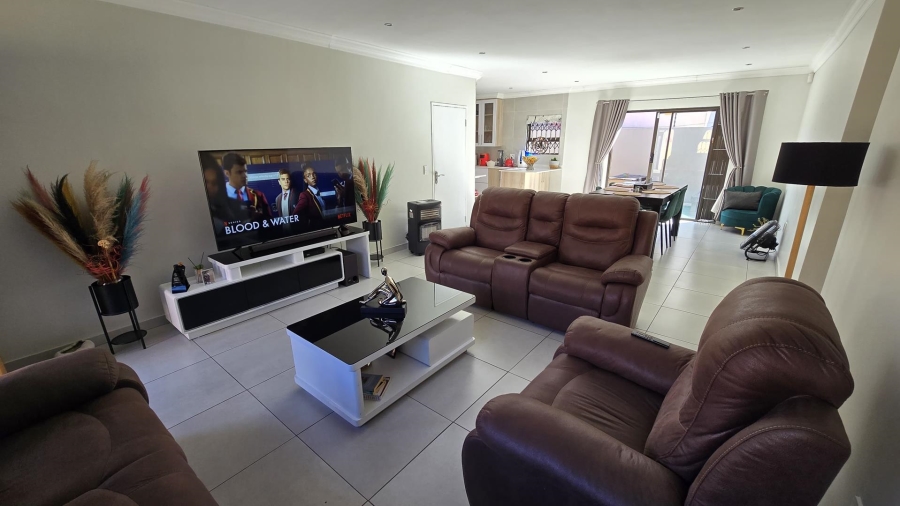 3 Bedroom Property for Sale in New Redruth Gauteng