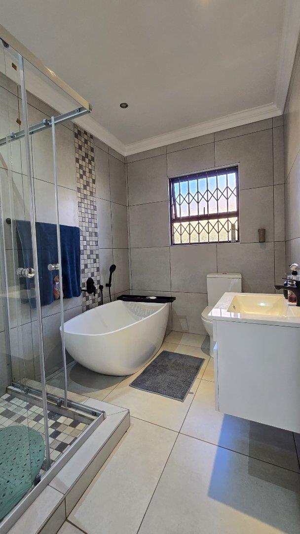 3 Bedroom Property for Sale in New Redruth Gauteng