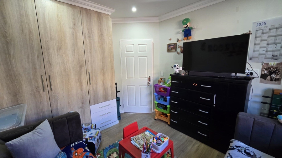 3 Bedroom Property for Sale in New Redruth Gauteng