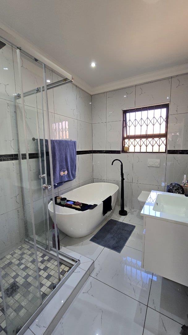 3 Bedroom Property for Sale in New Redruth Gauteng