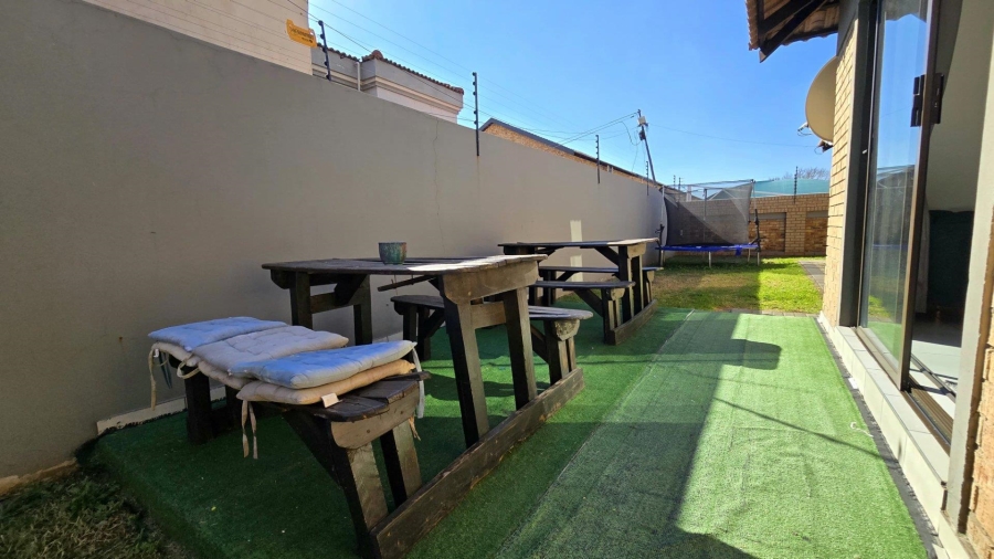 3 Bedroom Property for Sale in New Redruth Gauteng