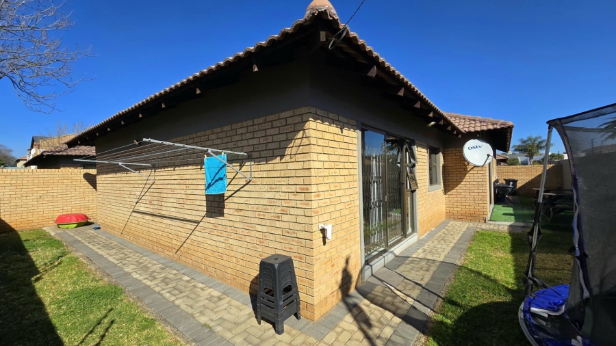 3 Bedroom Property for Sale in New Redruth Gauteng