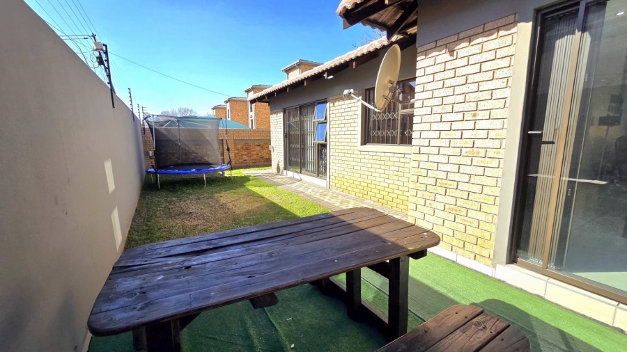 3 Bedroom Property for Sale in New Redruth Gauteng