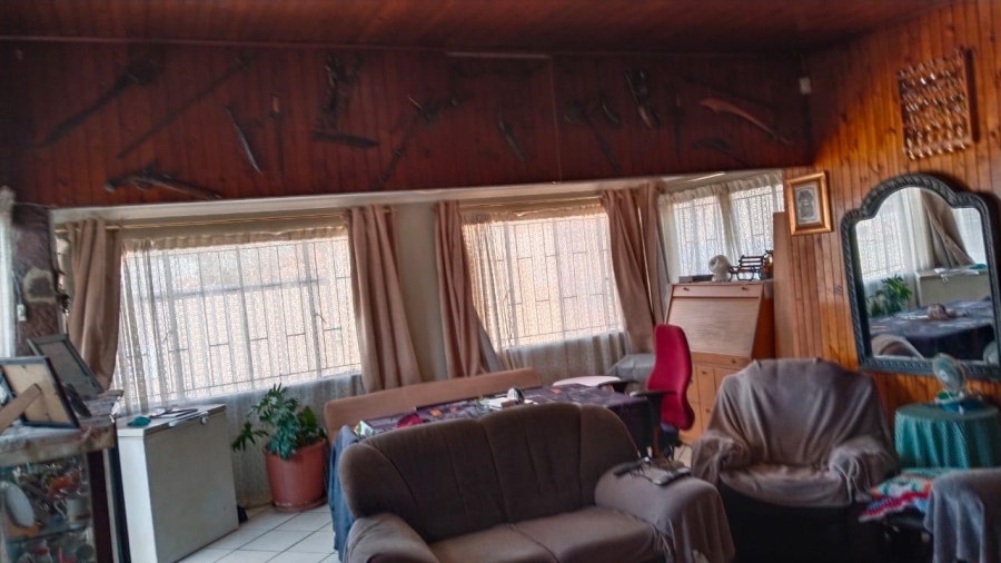 5 Bedroom Property for Sale in South Hills Gauteng