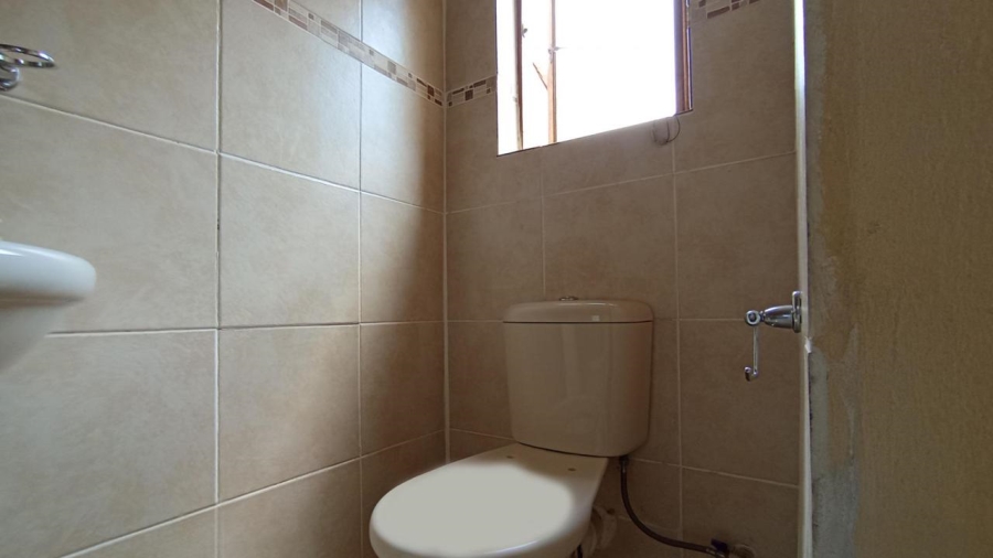 2 Bedroom Property for Sale in Mondeor Gauteng