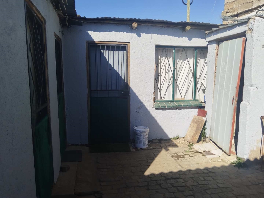 7 Bedroom Property for Sale in Olievenhoutbosch Gauteng