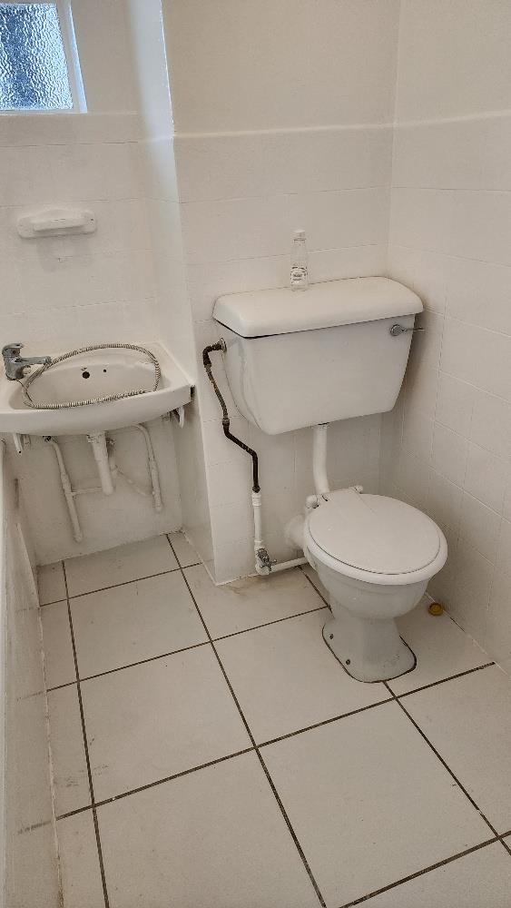 To Let 1 Bedroom Property for Rent in Rosebank Gauteng