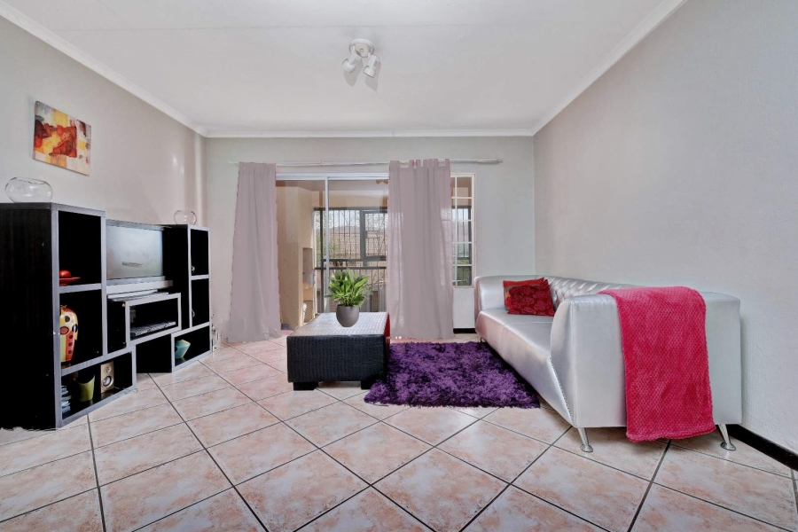 2 Bedroom Property for Sale in Wilgeheuwel Gauteng