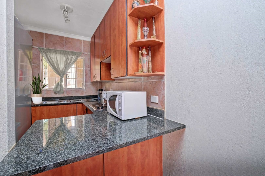 2 Bedroom Property for Sale in Wilgeheuwel Gauteng