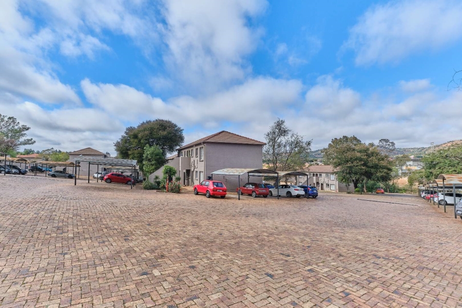 2 Bedroom Property for Sale in Wilgeheuwel Gauteng