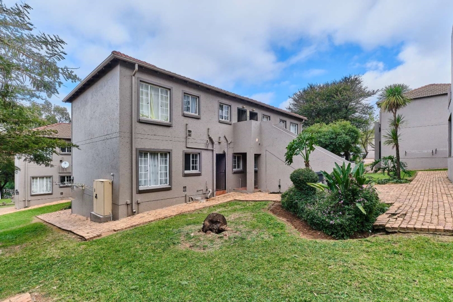 2 Bedroom Property for Sale in Wilgeheuwel Gauteng