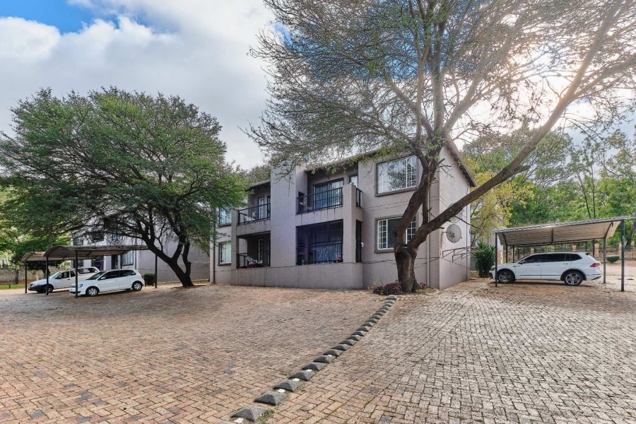 2 Bedroom Property for Sale in Wilgeheuwel Gauteng
