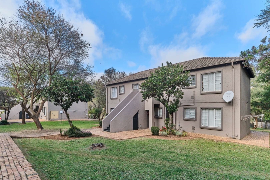 2 Bedroom Property for Sale in Wilgeheuwel Gauteng