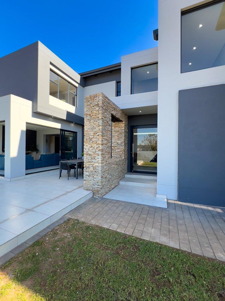4 Bedroom Property for Sale in Fountainbrook Estate Gauteng